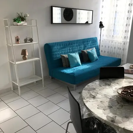 شقة Anais