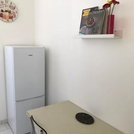 شقة Anais